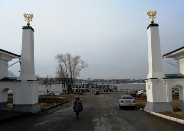 Прилаз Старом пристаништу из града кроз Московску капију